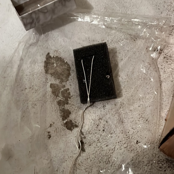 Red earring and necklaces - Picture 2 of 3